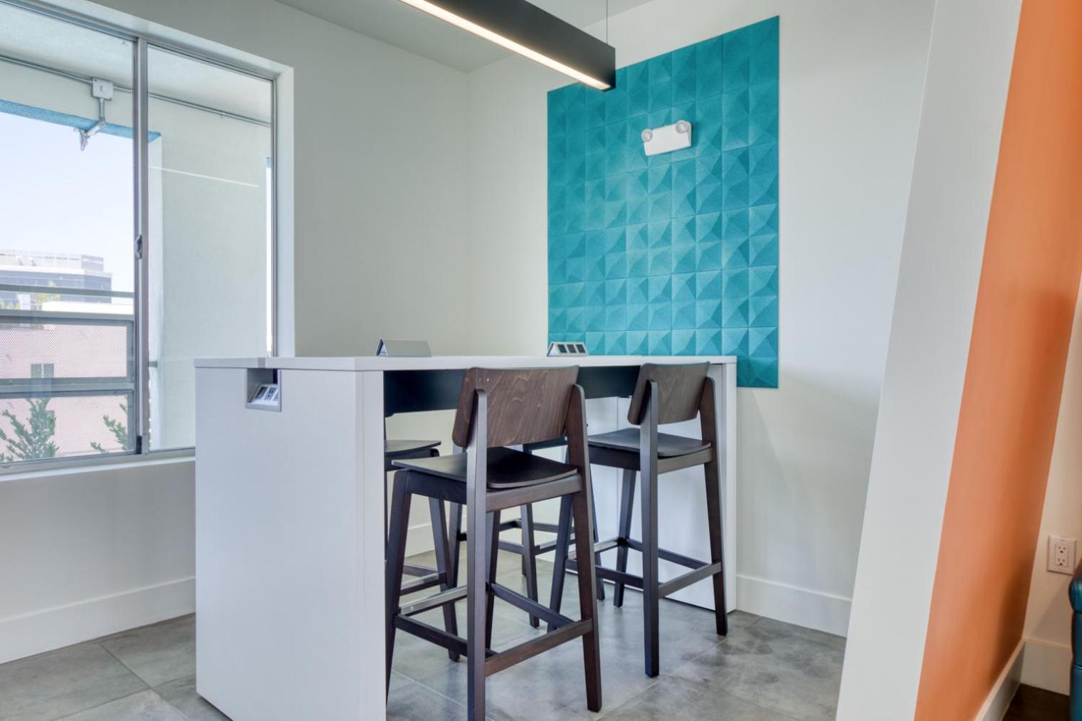 Apartment North Hollywood 2br W Gym Pool Bbq Nr Shops Lax-971 Los Angeles
